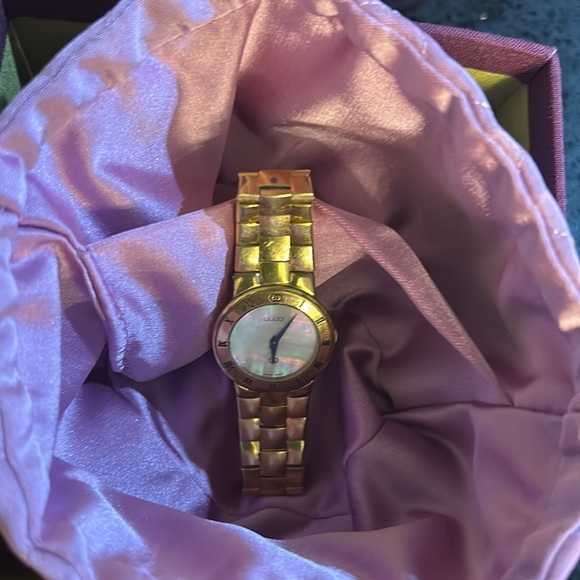 Gucci Watch - Picture 10 of 12